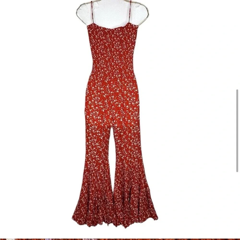 Storia Red Floral Bell Bottom Jumpsuit Size S - Picture 2 of 8